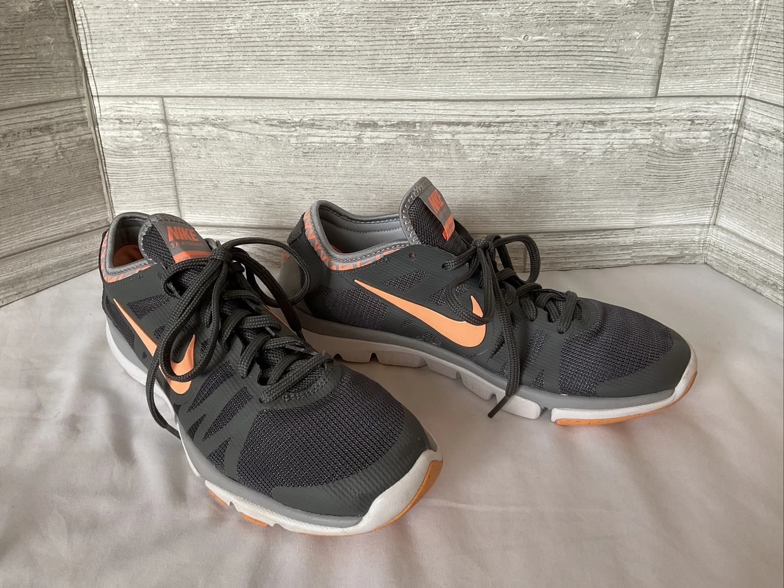Baskets Nike Training Flex Supreme TR3 femme pointure 8,5 683138 013