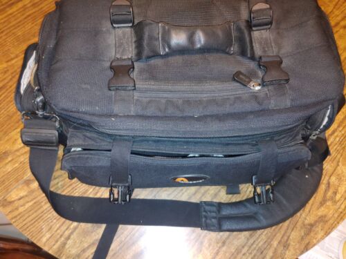 Lowepro Magnum AW Profession Camera Bag w/Dividers, Strap, rain cover good con
