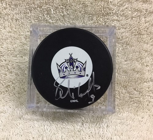 Autographed By Bernie Nicholls SIGNED Los Angeles Kings PUCK With Case NHL - Picture 2 of 5