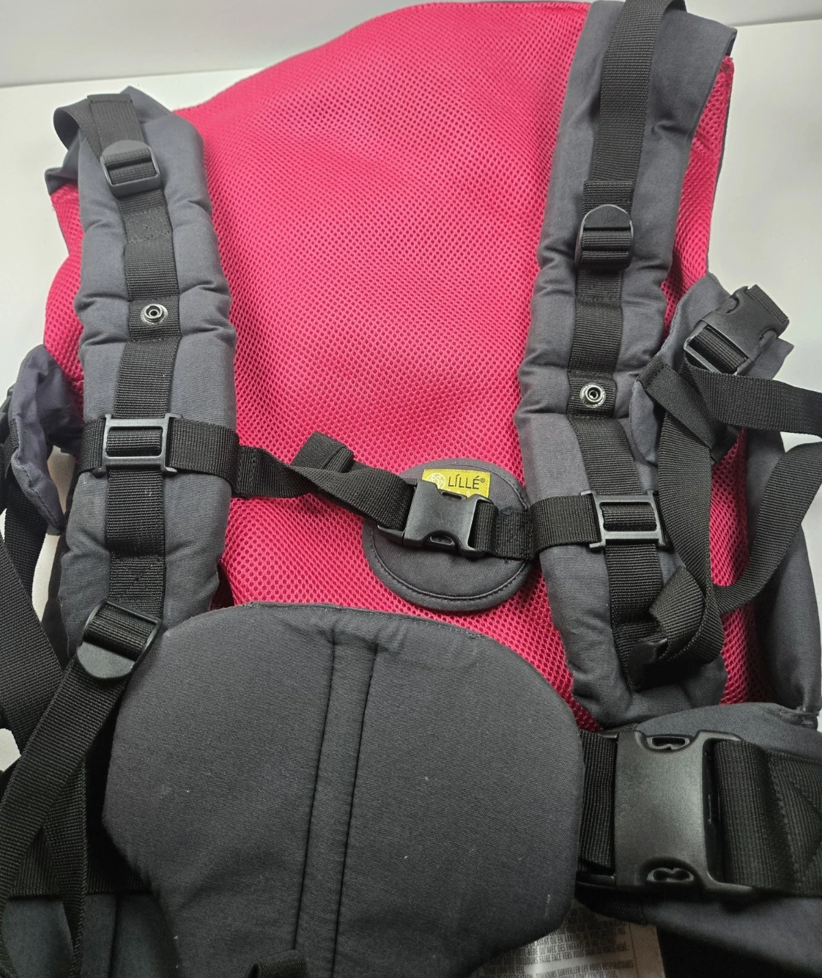 Lillebaby Complete Baby Carrier All Seasons Black And Maroon 6 In 1 Mesh Infant