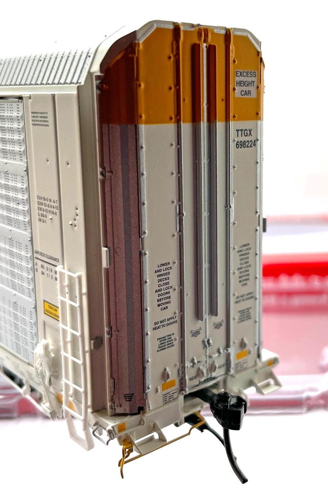 HO ATLAS 20006436 GUNDERSON MULTI-MAX AUTO RACK TTX # 698224 WHITE - Image 2 of 2