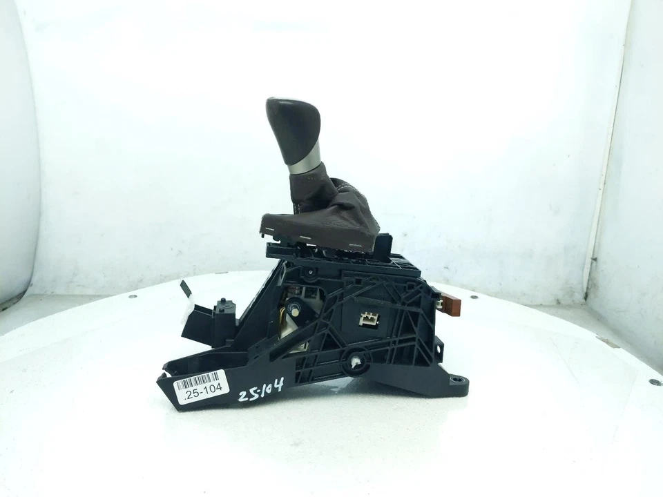 2016-2018 Lexus Es350 Automatic Trans Gear Shifter Selector 33560-33350 - Image 2 of 4