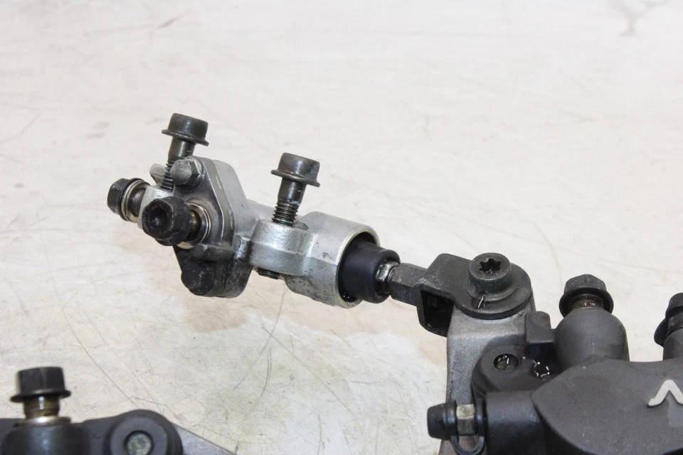 2006 HONDA GOLDWING 1800 GL1800 OEM ПРАВЫЙ ЛЕВЫЙ ПЕРЕДНИЙ ТОРМОЗ СУППОРТ КОМПЛЕКТ ПАРА - Изображение 4 из 4