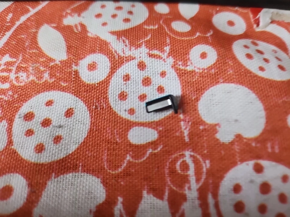 D20 DAMAGED 1/24 F1 Mercedes F1 W13 Russell 2022 Centauria Atlas Panini Altaya  - Immagine 2 di 4