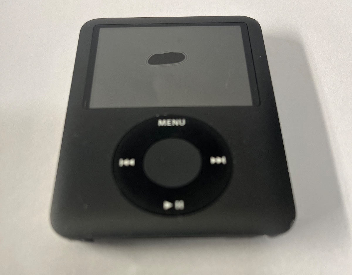 Apple iPod nano 3rd Generation Special Edition Red (8 GB) for sale