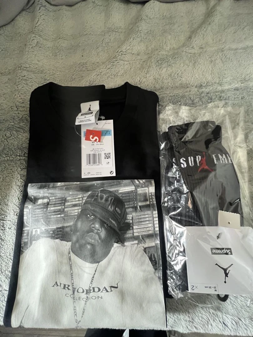 T shirt et chaussettes Supreme homme M Air Jordan iconique streetwear rare limité fabriqué aux États Unis