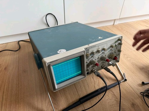 Tektronix Oscilloscope 2215 60MHz 2 Kanal