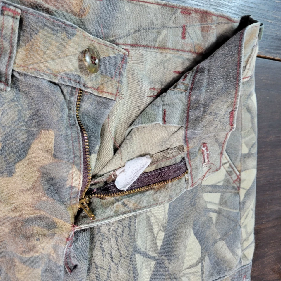 RealTree Youth Camo Pants Size 27x22.5 Husky *Hole - Image 4 of 4