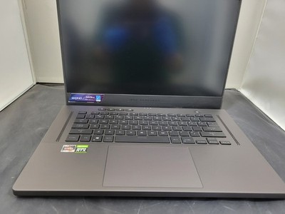 Asus Zephyrus G15 14 Gaming  AMD Ryzen 9 5900HS 16/512  win 11 home RTX 3070