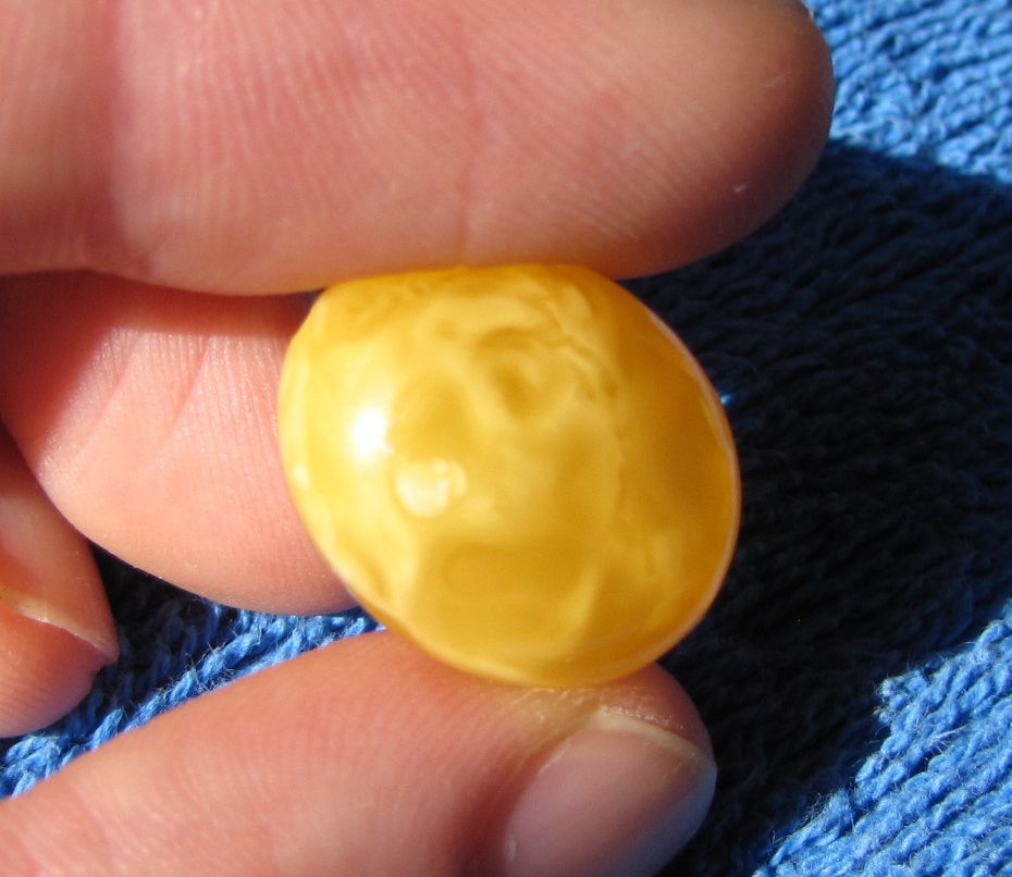 Natural Baltic amber 2.4 g gr yolk yellow white polished bead old antique