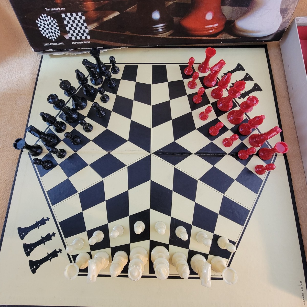 THREE PLAYER CHESS/CLASSIC CHESS Vintage 1971 Carter Hall Complete