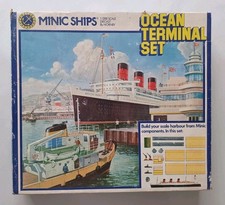 VINTAGE MINIC SHIPS No.M902 OCEAN TERMINAL SET, BOXED HORNBY