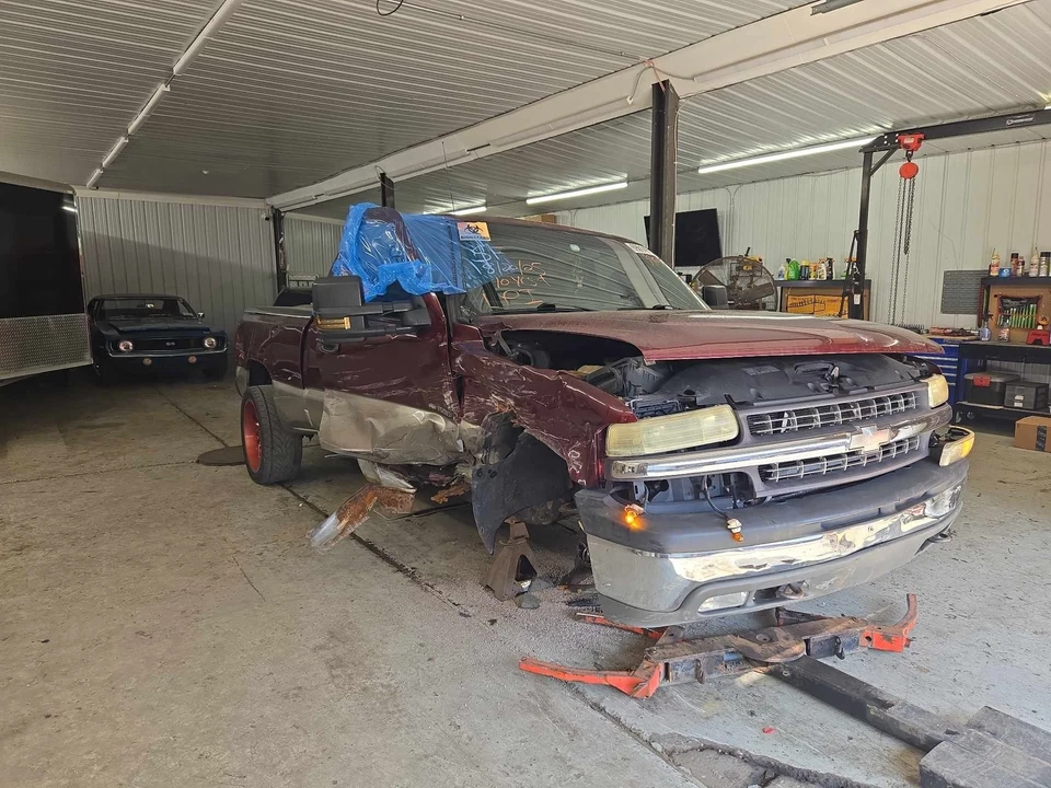 Б/у передний верхний рычаг управления передний подходит: 2002 Chevrolet Silverado 1500 фото - Изображение 2 из 4