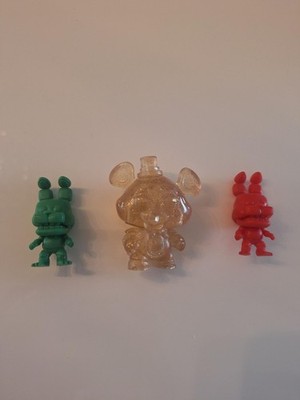 PROTOTYPES - FNAF Funko Mystery Mini Glamrock Freddy & 2 Funko Bonnie Keychains