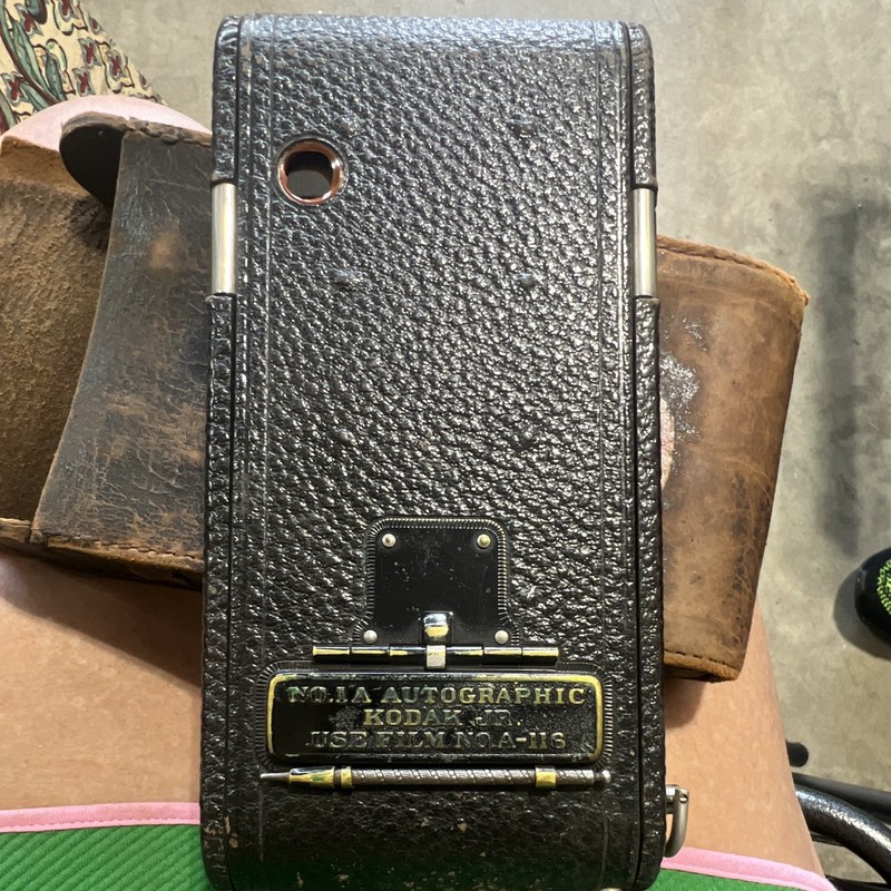 Kodak No. 1A Autographic Kodak Jr. Folding Camera A-116 Black w/ Case