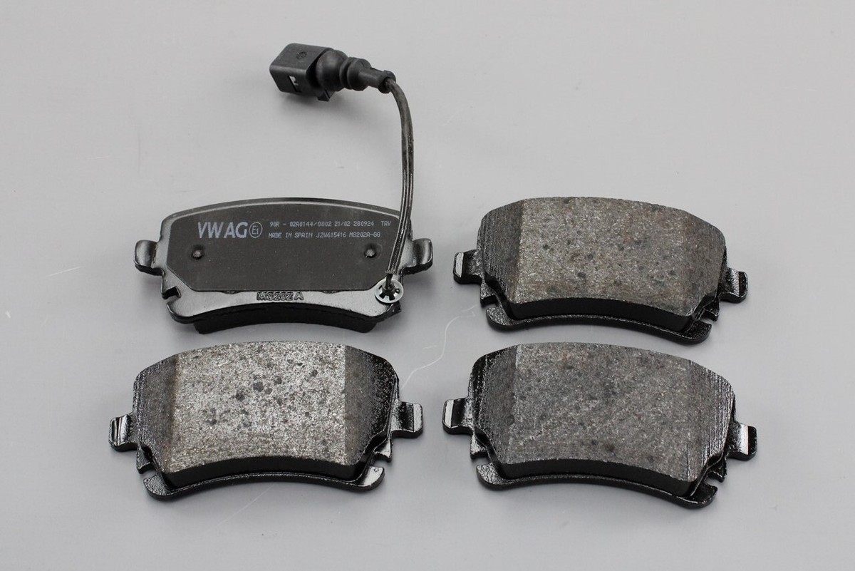 Genuine VW Transporter California T5 T5.1 T6 rear brake pads set