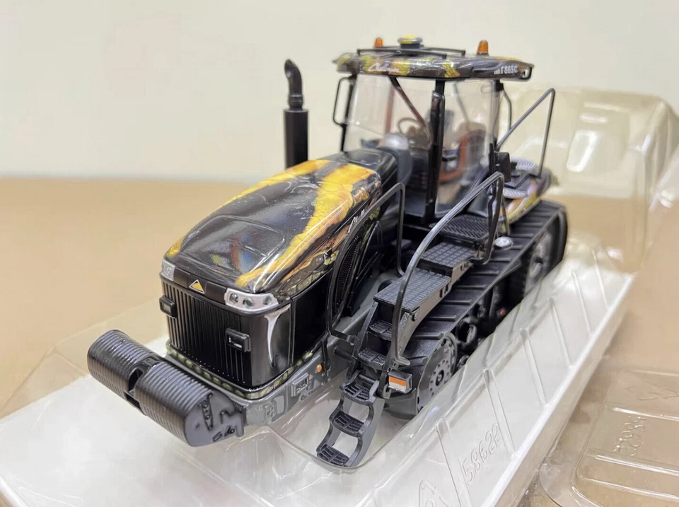 MODELO TRACTOR AGRÍCOLA NORSCOT 1/32 CHALLENGE MT865C EDICIÓN ESPECIAL Foto 2 de 4