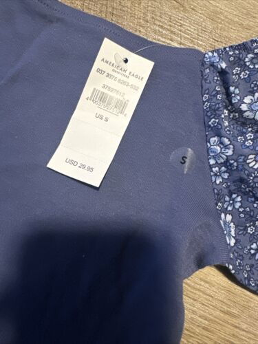 NWT American Eagle Blue Crop T-Shirt Floral Puff Short Sleeve Women's Size Small - Picture 2 of 3