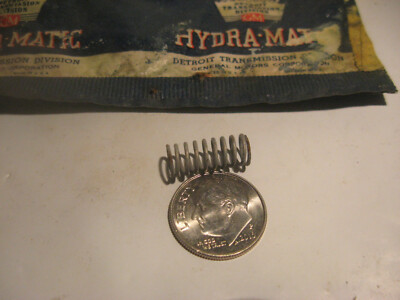 59 60 OLDSMOBILE HYDRAMATIC TRANSMISSION SERVO TRIMMER VALVE SPRING 8618897 NOS