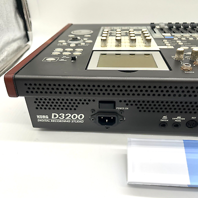 Korg D3200 Digital Recording Studio Desktop Multi-Track Korg D3200 Digital Recording Studio Desktop Multi-Track