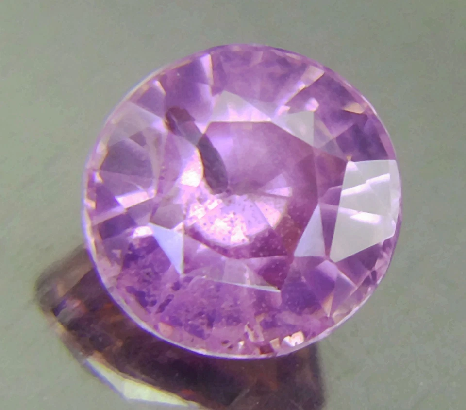 Stunning Beautiful 1.415 Cts Natural Purple pink Spinel round cut Gemstone - Image 2 of 2