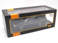 ixo Models 18CMC178.22 Volvo 240 Turbo Custom 1983 1:18 In OVP - NEU