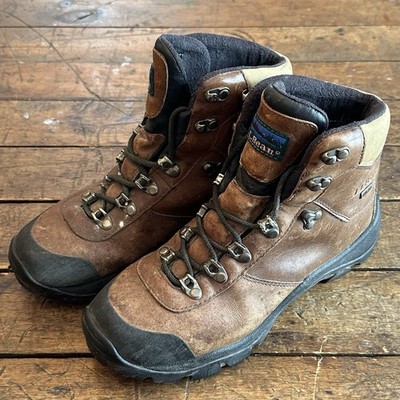 L.L. Bean Goretex Men s Leather Hiking Boot Size 8 Wide 05330