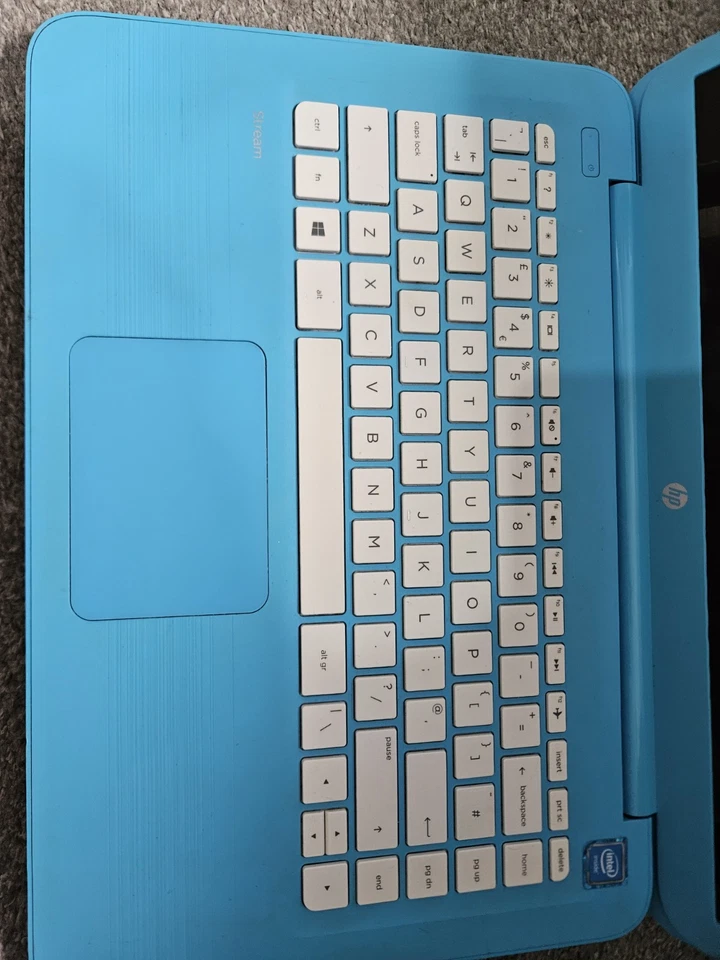 HP laptop Stream 13 Intel Celeron N2840 32GB SSD 2GB RAM Windows 10 Home - Image 2 of 4