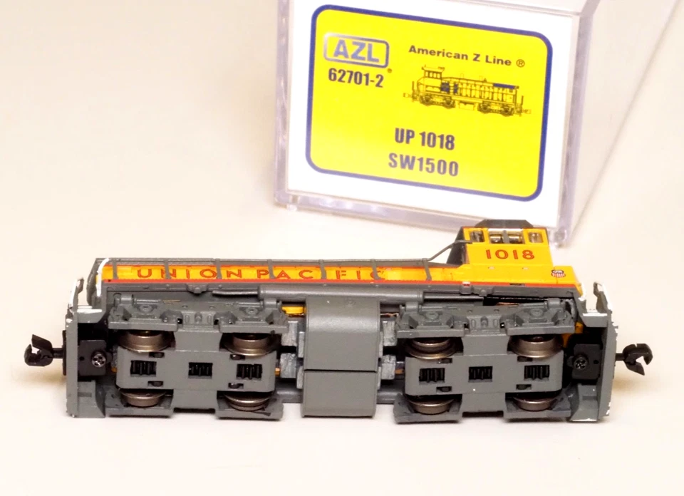 AZL 62701-2 Z-scale Union Pacific SW1500 Switcher Locomotive UP rd#1018 NEW - Image 4 of 4
