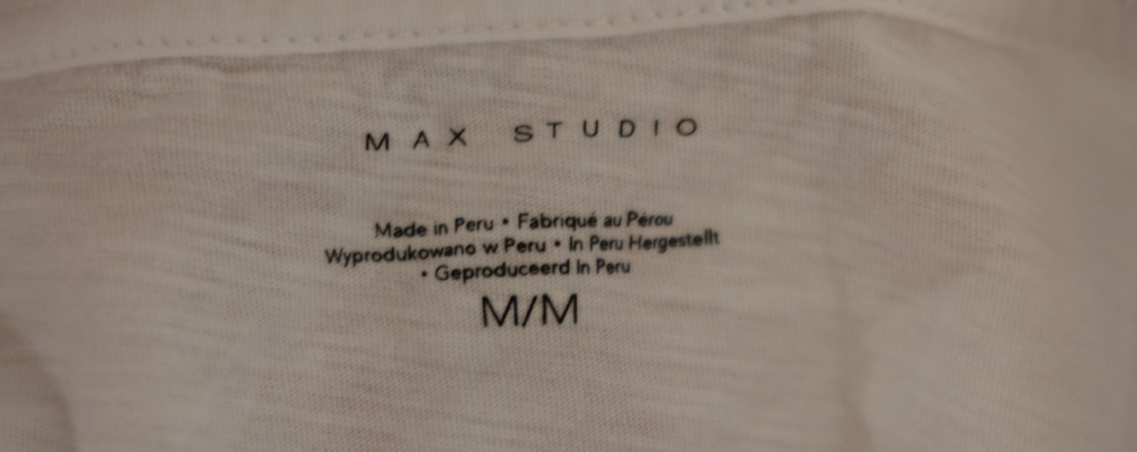 EUC Max Studio White V-Neck w/Pocket 100% Pima Cotton Tee Women's M #H96-84