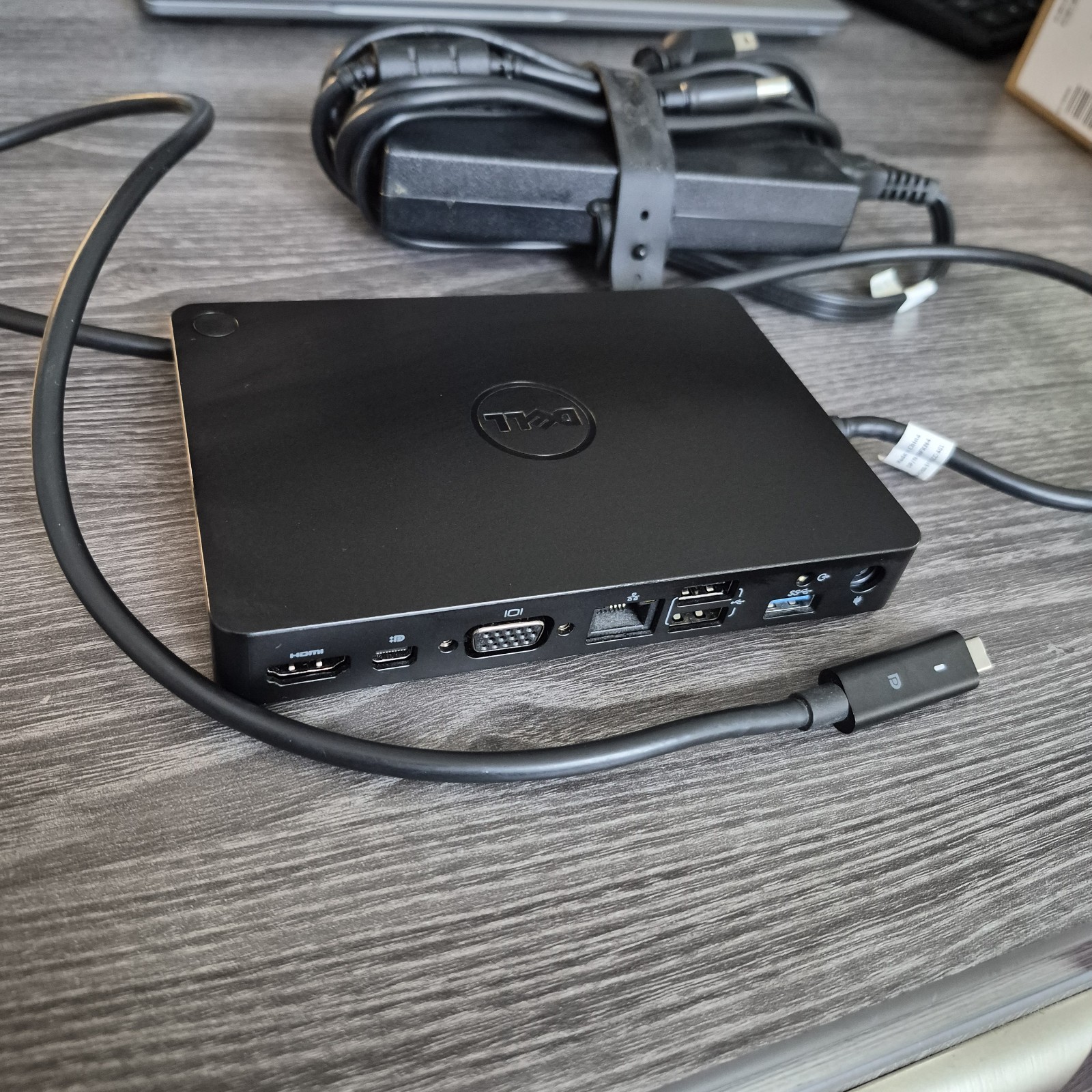 Dell Latitude 5540, 15.6-Inch Laptop, with Intel Core i7 13th Gen., 512 GB SSD (Solid State Drive), Windows 11 Pro