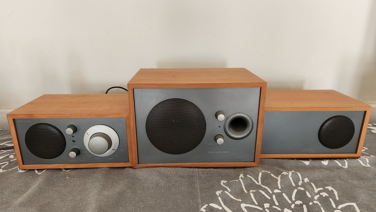 Henry Kloss Tivoli Audio Model Two AM/FM Radio Stereo System With