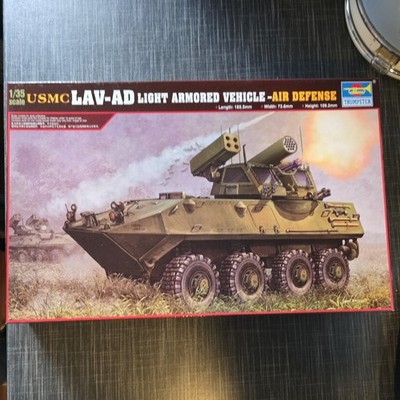 Trumpeter 00393 USMC LAV-AD light armored vehicle Air Defense 1:35 NEU mit OVP