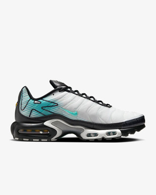 Nike Air Max Plus Sneaker in Summit White/Black/Iron Grey/Aurora Green Schuhe