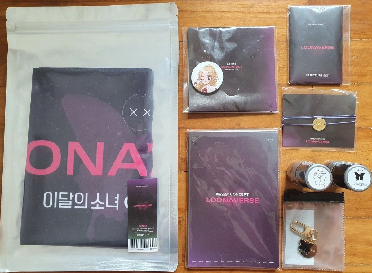 Loona Official Loonaverse Concert Merchandise Photocard Keyring