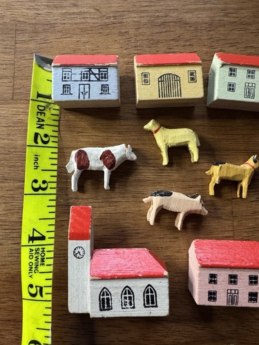 LOT 20 ANTIQUE FOLK ART PUTZ ERZGEBIRGE VILLAGE CHALETS CHURCH ANIMALS PEOPLE - Picture 2 of 6