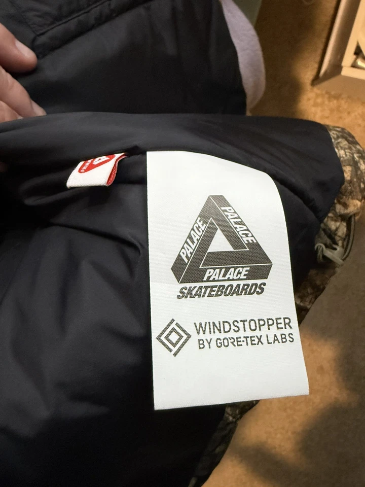 Palace GORE-TEX Windstopper Mask Jacket Realtree Madeira Novo com etiquetas Tamanho Médio - Imagem 4 de 4