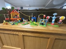Peppa Pig Treehouse And Fort. Bonus Playground Set Lots Of Characters