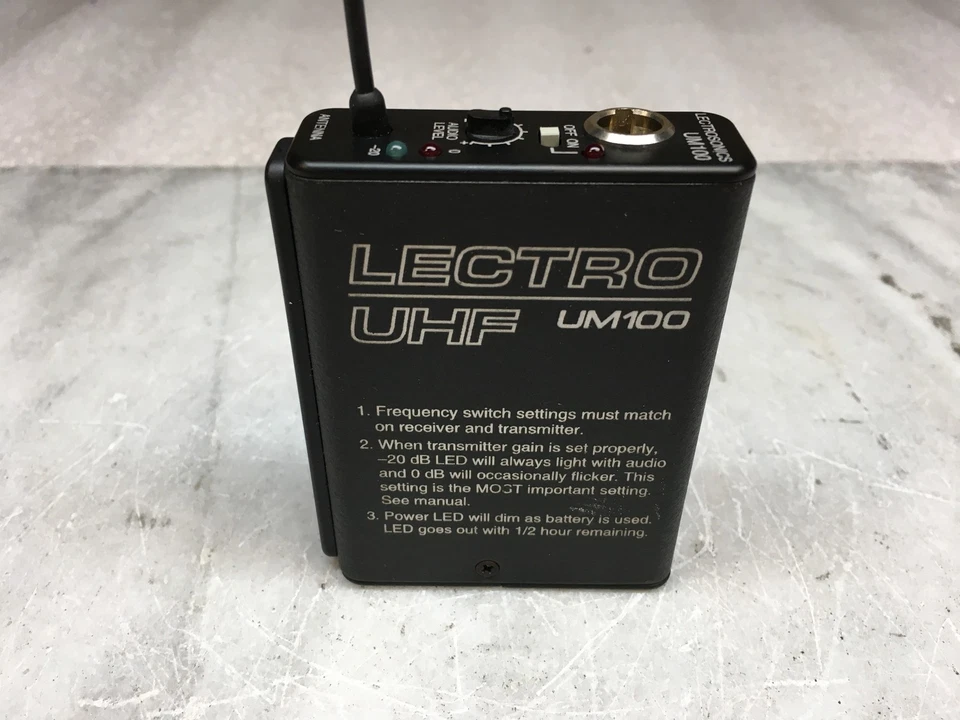 Lectrosonics UM100 UHF MULTI-FREQUENCY BELT-PACK TRANSMITTER Freq Block 29 (WH) - Image 2 of 4