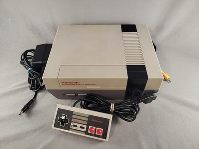 Nintendo NES Console - NES-001 - Cords & Controller - Tested!