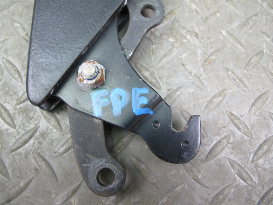 1984 - 1991 PORSCHE 928 S 紧急手工停车制动手柄水平 — 第 2/4 张图片