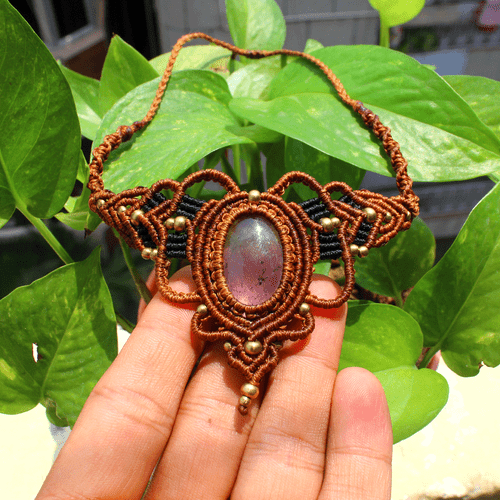 Hermoso collar gargantilla de cristal de macramé boho de cuarzo amatista natural hecho a mano - Imagen 7 de 10
