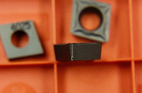 5 Sandvik CCMT 09 T3 08-UM 4025 Carbide Inserts CCMT 3(2.5)2-UM 4025 - Picture 3 of 4