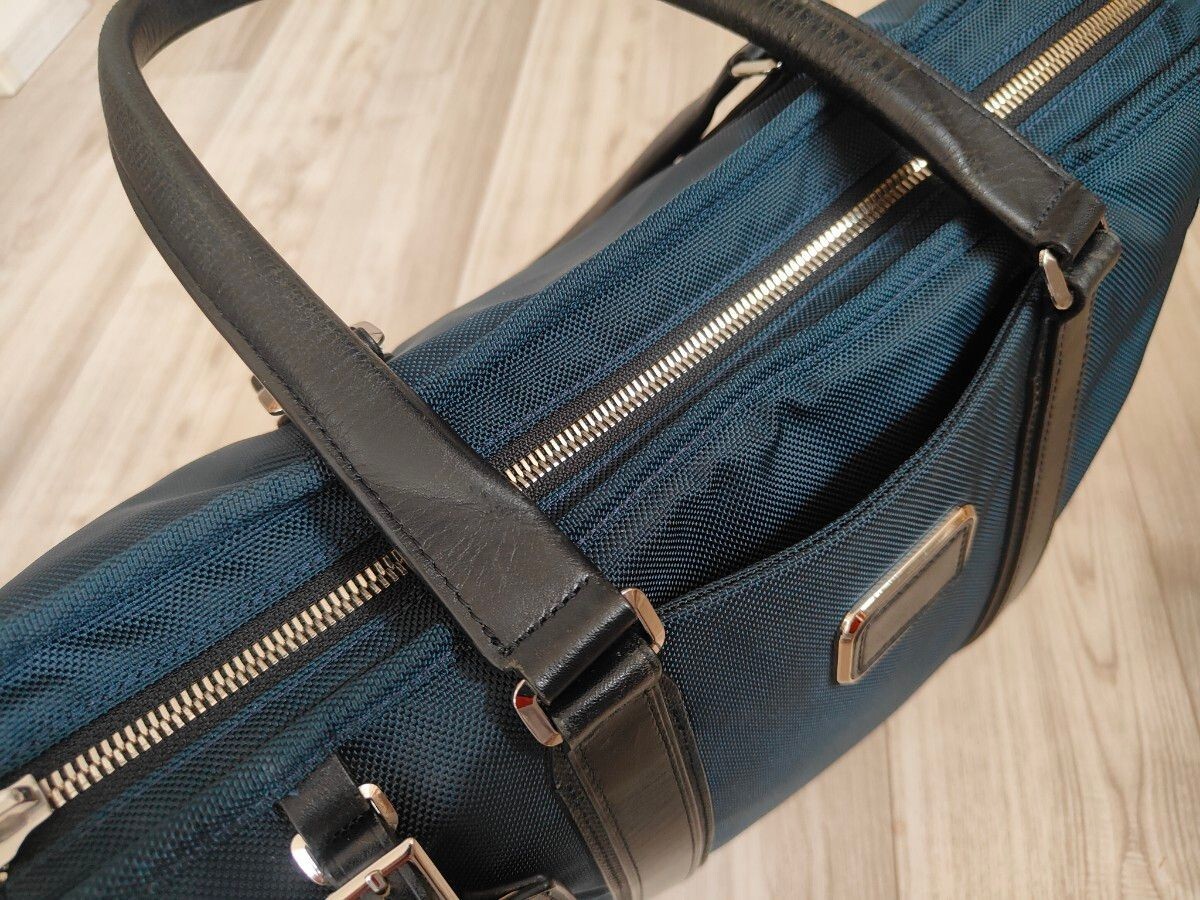 TUMI Japan Limited Edition Authentic Tote Bag JARVIS Navy TUMI Japan Limited Edition Authentic Tote Bag JARVIS Navy