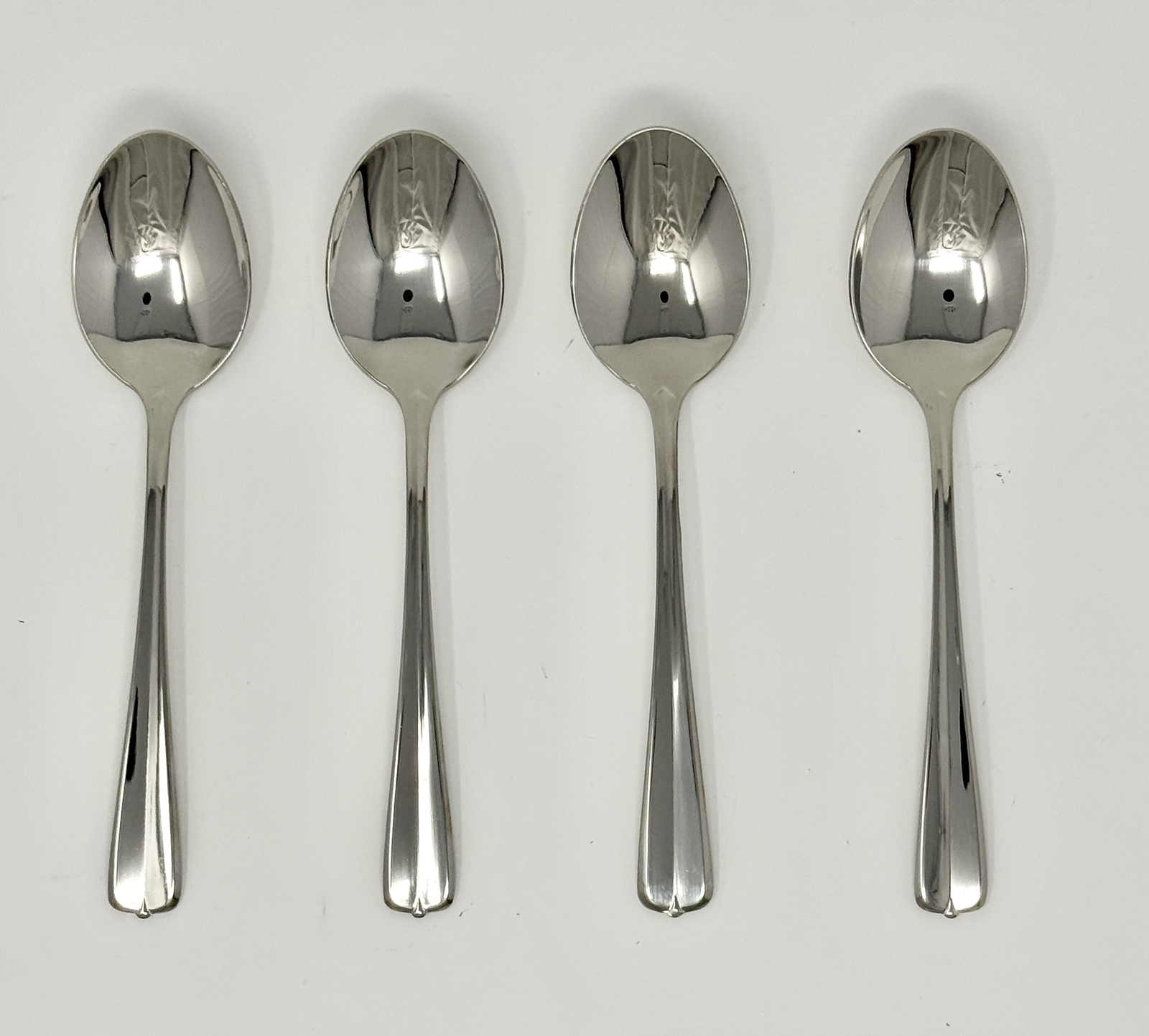 Oneida Impulse Gala Set of 4 Dinner / Oval Bowl Soup Spoons 6 7/8