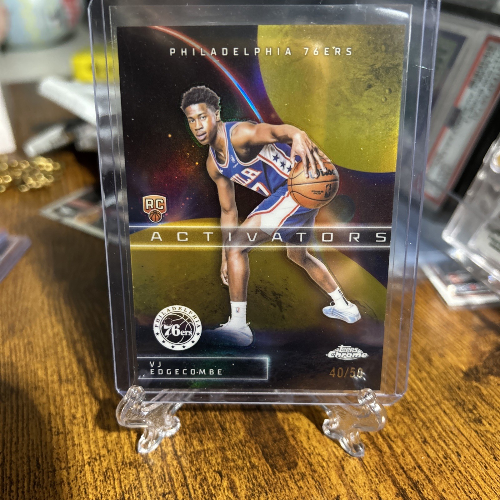 2025-26 NBA Topps Chrome VJ Edgecombe Activators Gold Refractor 40/50 RC 76ers