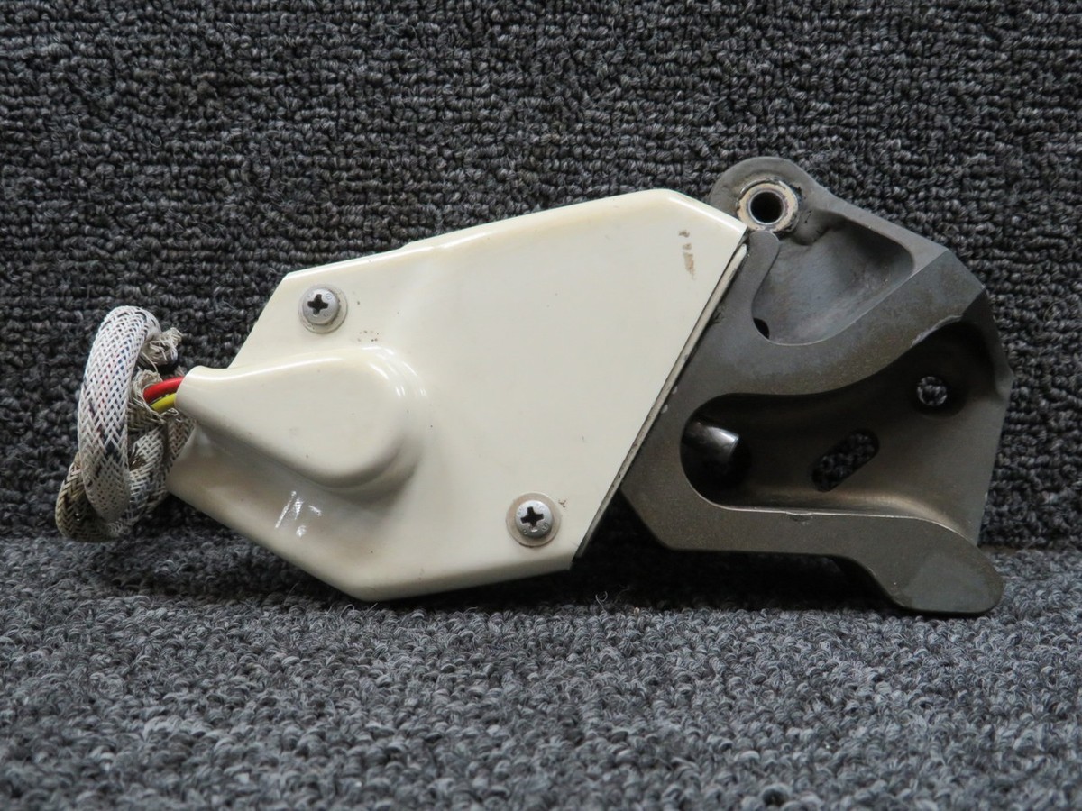 69-42809-90 (Cast: 69-42809-92) Boeing 737-800 Door Sensor