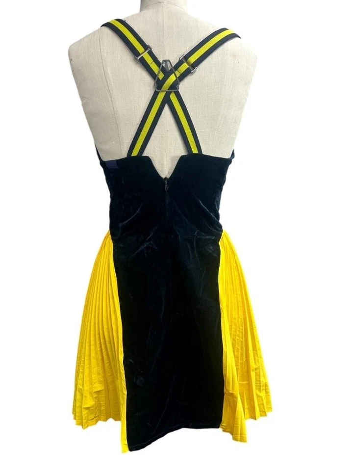 Mini Vestido Plisado Lateral Muy Raro Fenty PUMA by Rihanna Talla 0 Venta al por menor $820 Foto 4 de 4