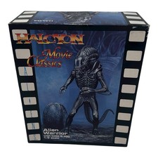 Halcyon Aliens Warrior Base Egg HAL04 1:9 Scale Model Movie Classics (1991)