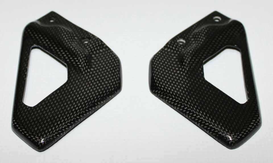 Aprilia碳纤维跟板(RSV Tuono 02-05)(RSV Mille 98-03)(RSV1000R) — 第 3/4 张图片
